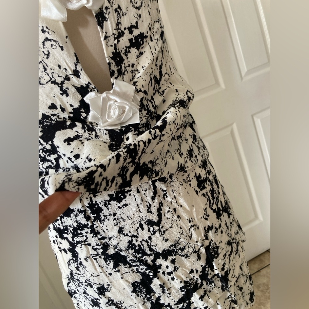 Banana Republic Blk & white Tiered Print Dress - Picture 4 of 6
